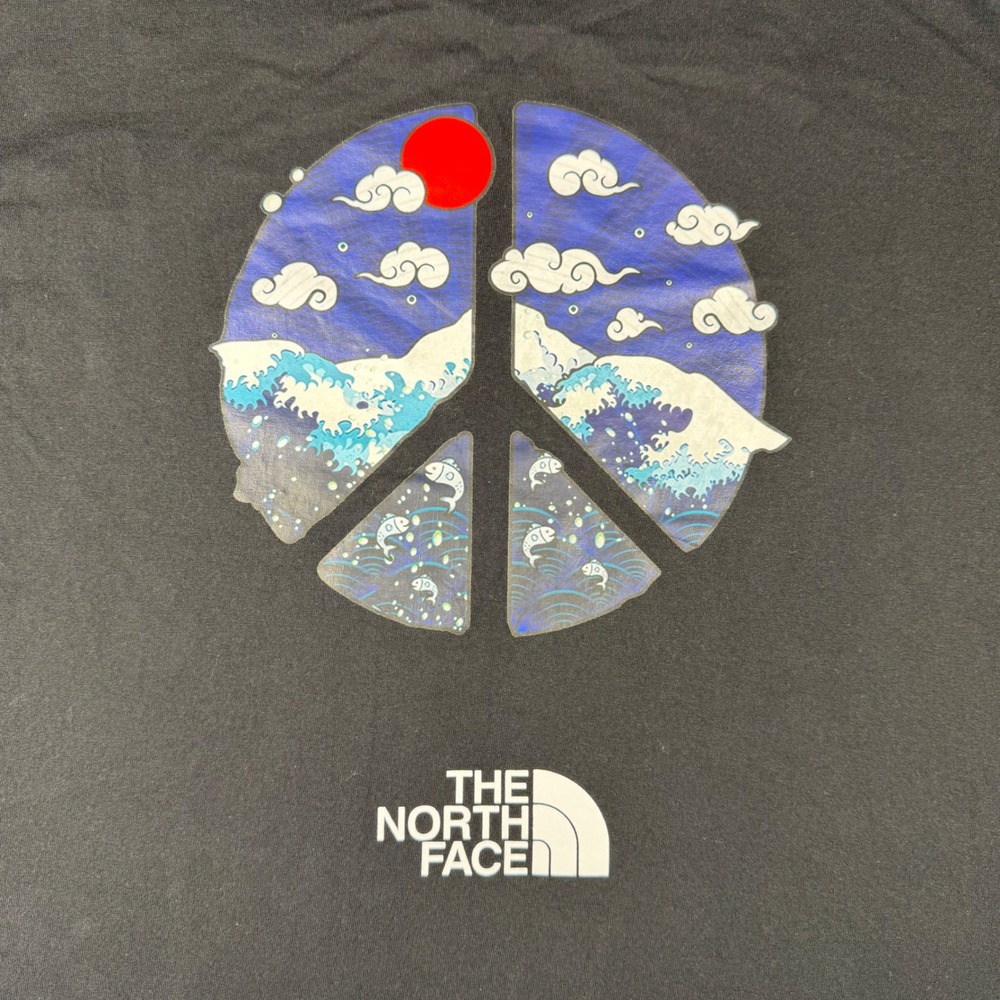 The North Face T-Shirt Mens XL Black Peace Sign Japanese Wave Graphic Tee - Picture 3 of 7